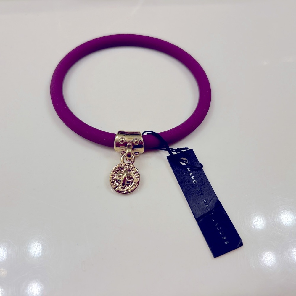 BRAND Beautiful NEW MARC by MARC JACOBS STRETCH BRACELET
